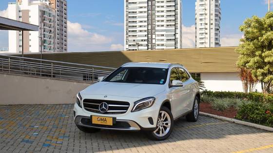 MERCEDES-BENZ GLA 200 1.6 CGI ADVANCE 16V TURBO FLEX 4P AUTOMÁTICO